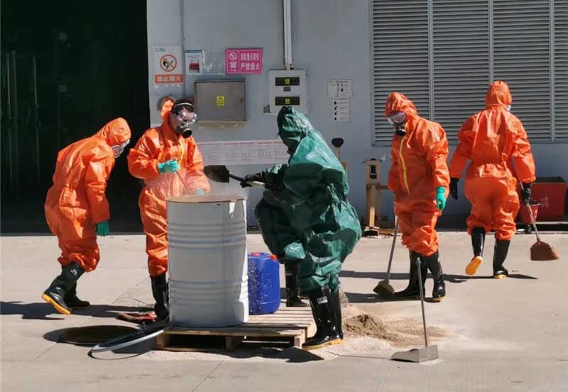 El Departamento de EHS organiza simulacros de emergencia para fugas de desechos peligrosos