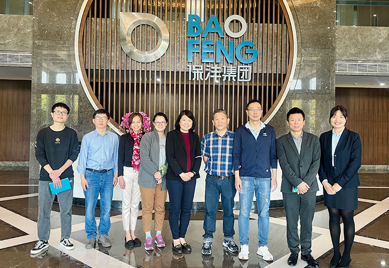 El equipo de KJM visita la planta de Baofeng