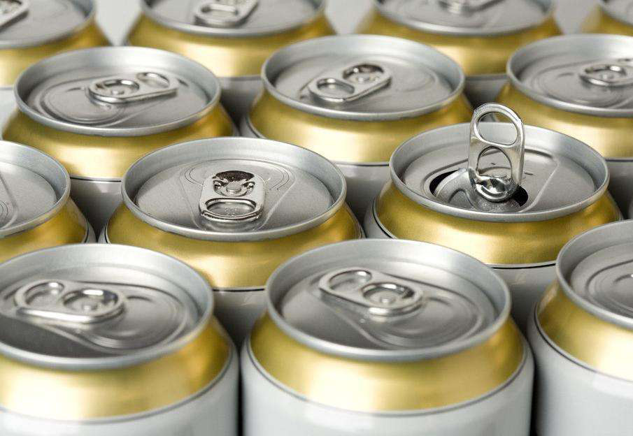 Los productores de latas de bebidas respaldan la estrategia neta cero